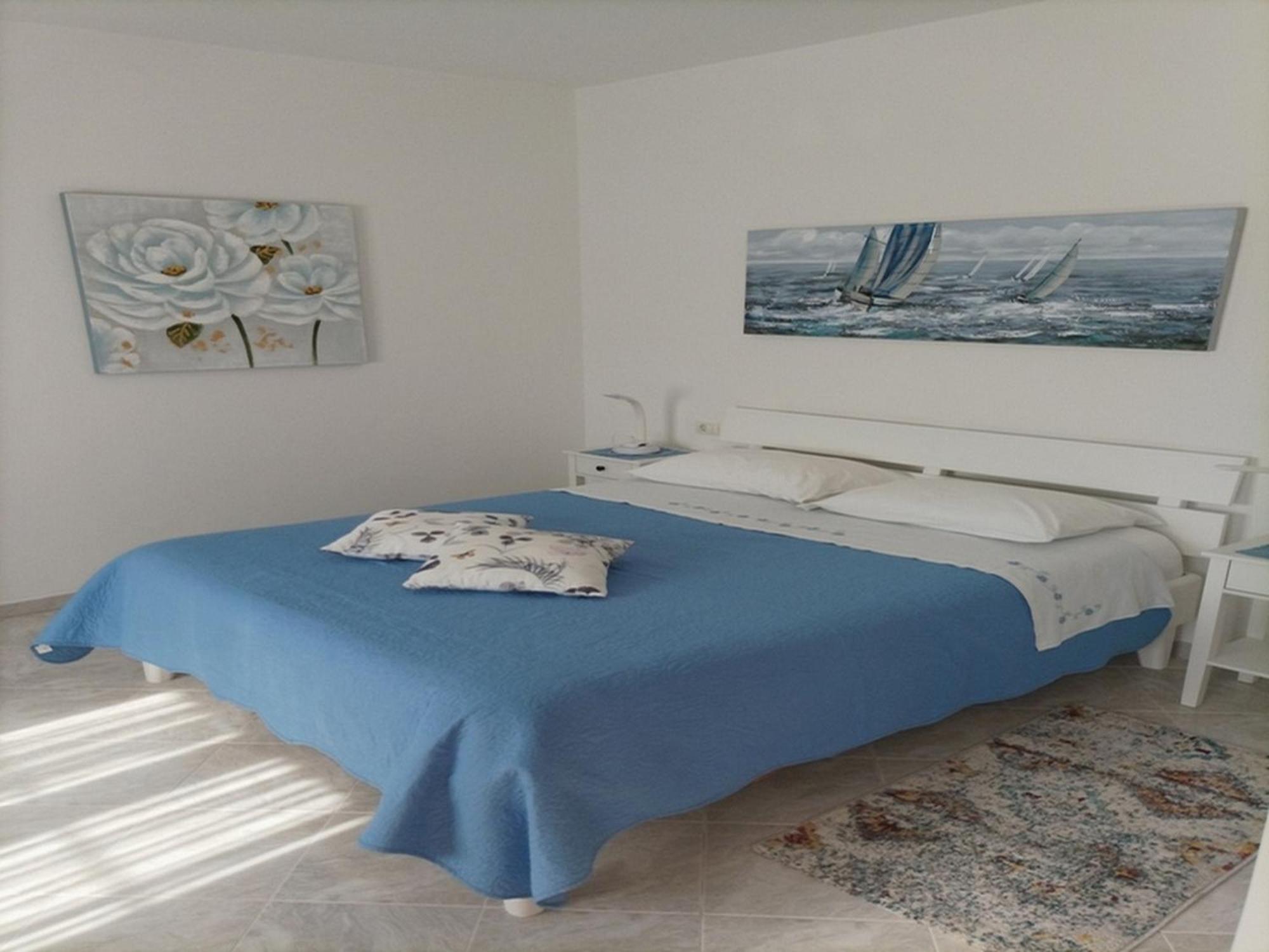 Apartments Daria 로비니 외부 사진