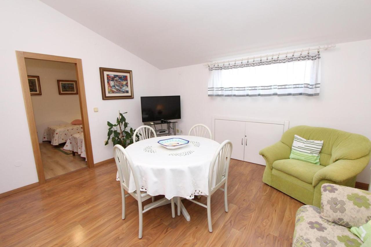 Apartments Daria 로비니 객실 사진