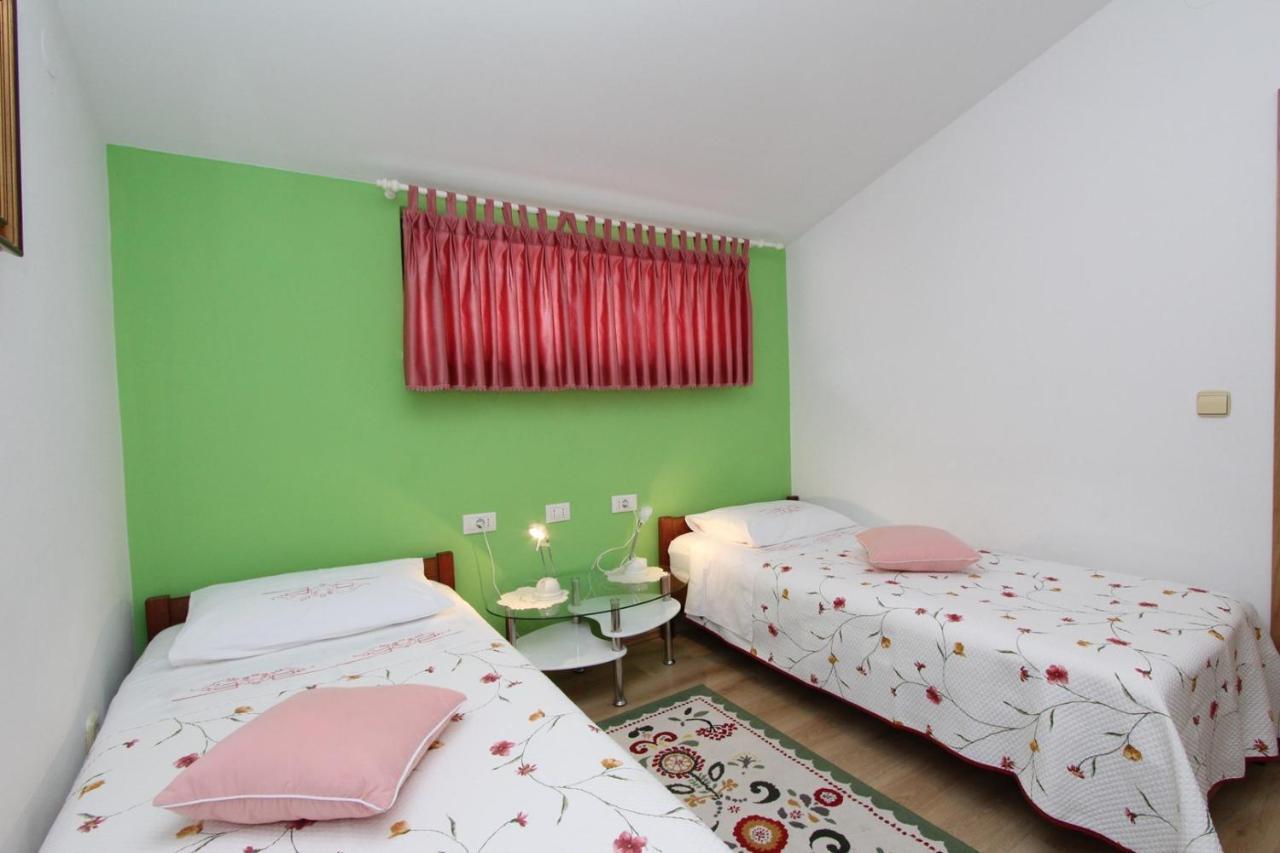 Apartments Daria 로비니 외부 사진