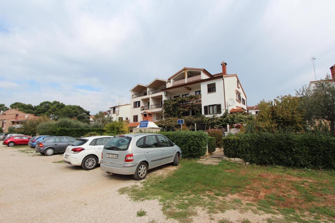 Apartments Daria 로비니 외부 사진